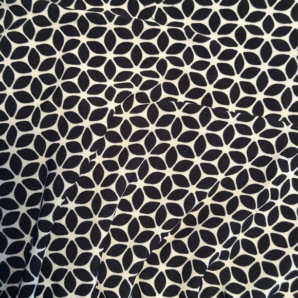 NWT Anne Klein Stretch V-Neck Navy & White Knee Length Dress Elastic Waist Sz 4 - Picture 6 of 16